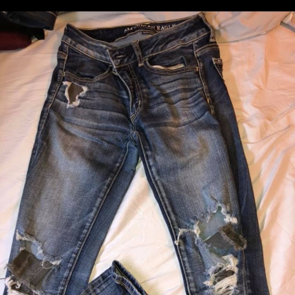 Ripped skinny jeans